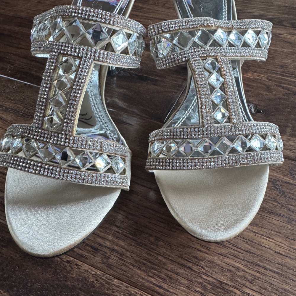 Elegant Crystal-Studded Women's Sandals